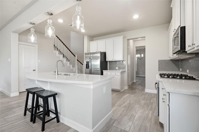 1717 Oakdale Mist Drive, Dickinson, TX 77539
