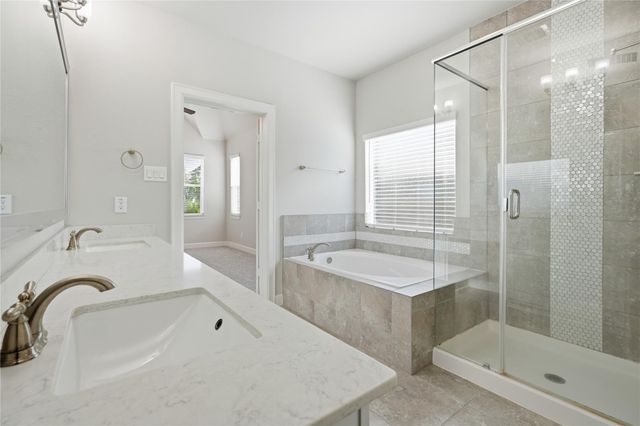 1717 Oakdale Mist Drive, Dickinson, TX 77539