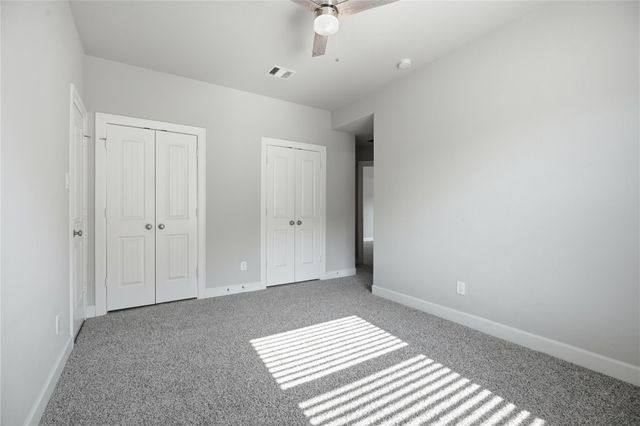 1717 Oakdale Mist Drive, Dickinson, TX 77539