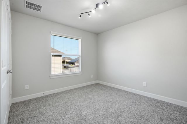 1717 Oakdale Mist Drive, Dickinson, TX 77539