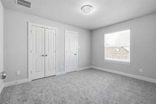 1717 Oakdale Mist Drive, Dickinson, TX 77539