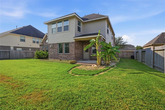 1717 Oakdale Mist Drive, Dickinson, TX 77539