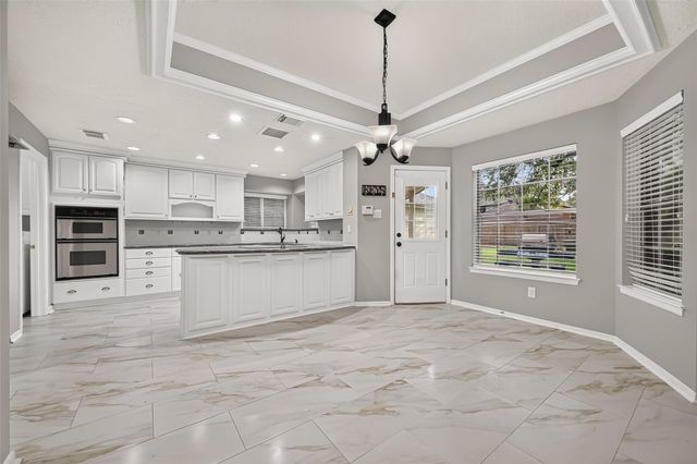 1422 N Yegua River Circle, Sugar Land, TX 77478
