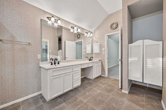 1422 N Yegua River Circle, Sugar Land, TX 77478