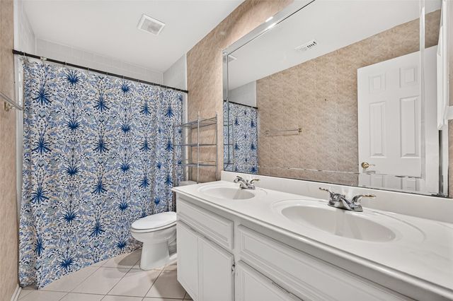 1422 N Yegua River Circle, Sugar Land, TX 77478