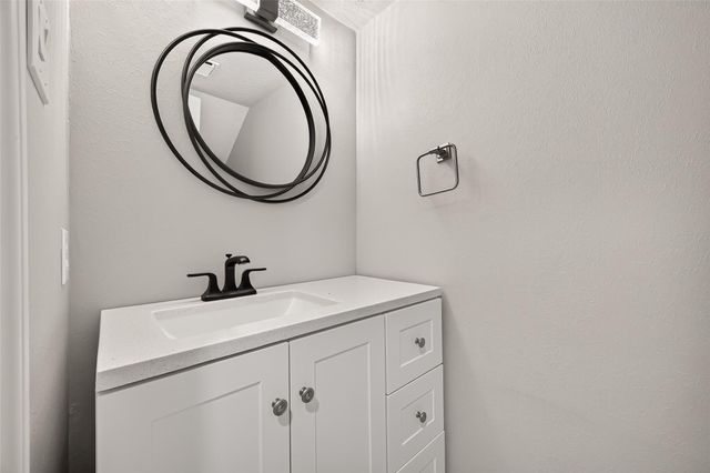 1422 N Yegua River Circle, Sugar Land, TX 77478