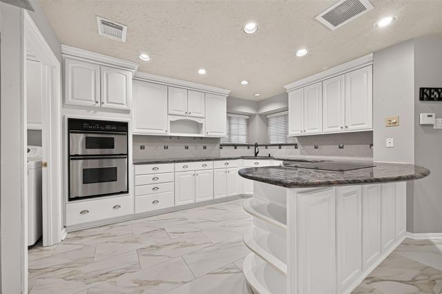 1422 N Yegua River Circle, Sugar Land, TX 77478