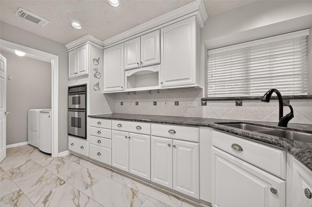1422 N Yegua River Circle, Sugar Land, TX 77478