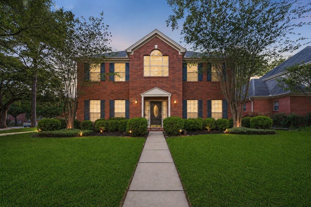 1422 N Yegua River Circle, Sugar Land, TX 77478