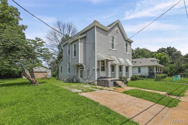 912 Tremont Street, Alton, IL 62002