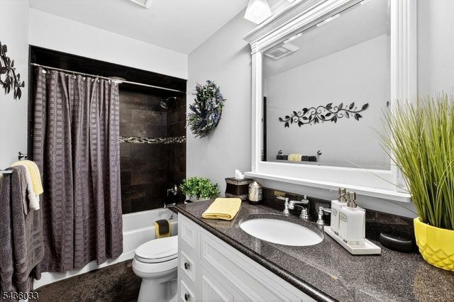 73 JAMES AVENUE, Clark Twp., NJ 07066