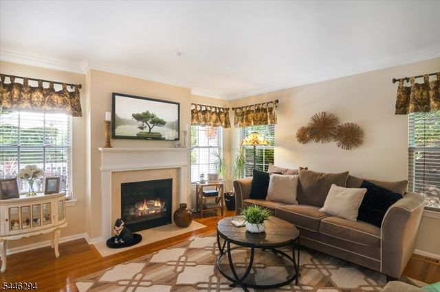 34 Ridge Dr, Pompton Lakes Boro, NJ 07442