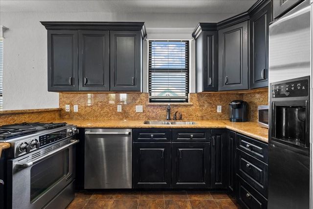 2000 Laguna Harbor Cove Boulevard, Port Bolivar, TX 77650