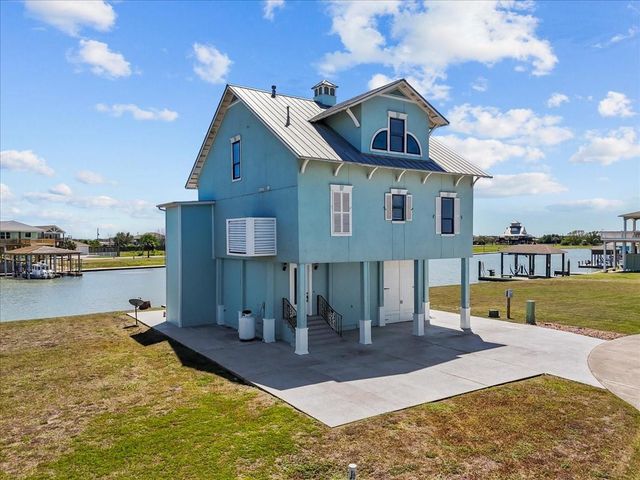 2000 Laguna Harbor Cove Boulevard, Port Bolivar, TX 77650
