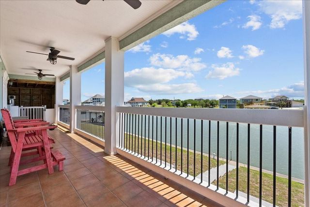 2000 Laguna Harbor Cove Boulevard, Port Bolivar, TX 77650