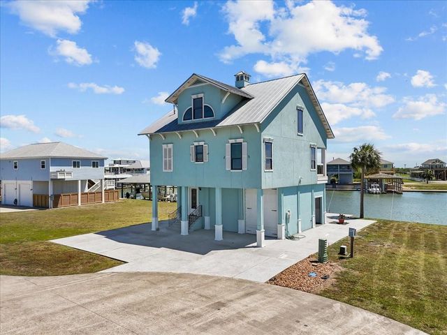 2000 Laguna Harbor Cove Boulevard, Port Bolivar, TX 77650