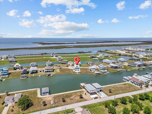 2000 Laguna Harbor Cove Boulevard, Port Bolivar, TX 77650