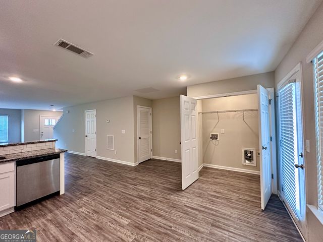 4458 Pinscher Street, Union City, GA 30291