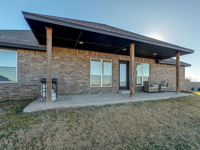 2172 County Street 2973, Blanchard, OK 73010