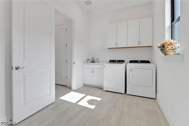 1856 Terreno BLVD, Naples, FL 34120