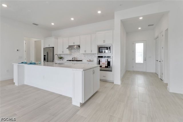 1856 Terreno BLVD, Naples, FL 34120