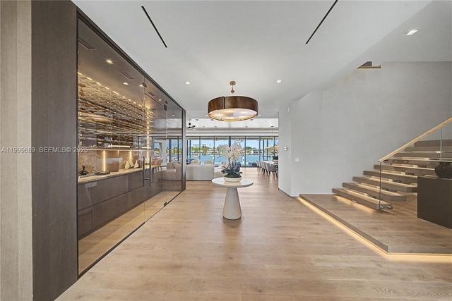 1400 W Lake Drive, Fort Lauderdale, FL 33316