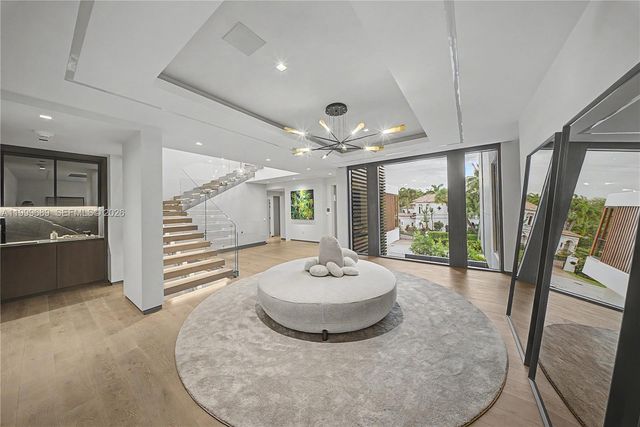 1400 W Lake Drive, Fort Lauderdale, FL 33316