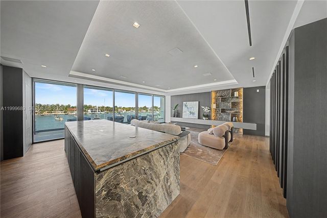 1400 W Lake Drive, Fort Lauderdale, FL 33316