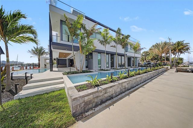 1400 W Lake Drive, Fort Lauderdale, FL 33316