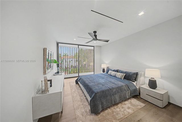 1400 W Lake Drive, Fort Lauderdale, FL 33316