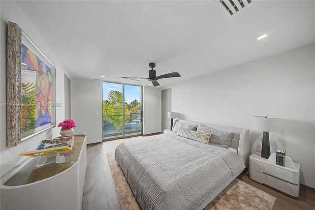 1400 W Lake Drive, Fort Lauderdale, FL 33316