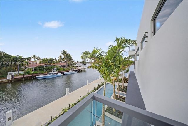 1400 W Lake Drive, Fort Lauderdale, FL 33316