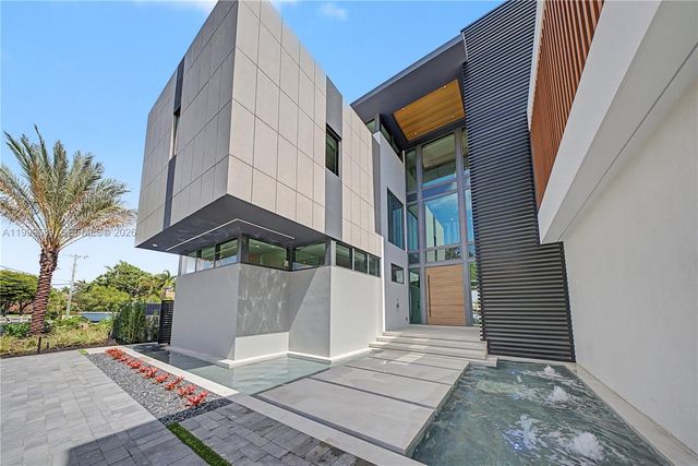 1400 W Lake Drive, Fort Lauderdale, FL 33316