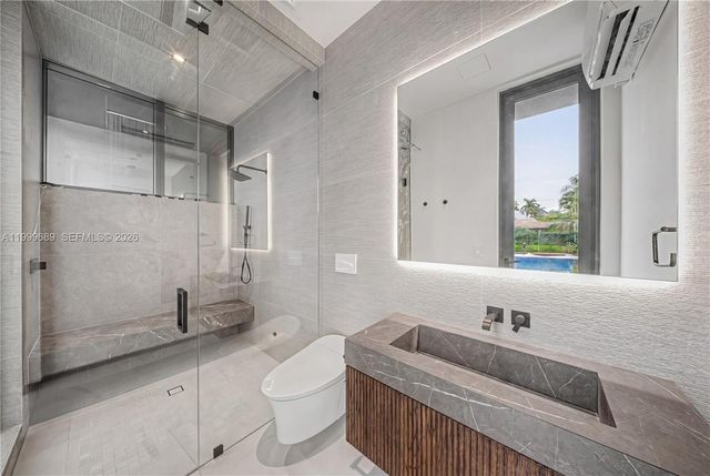 1400 W Lake Drive, Fort Lauderdale, FL 33316