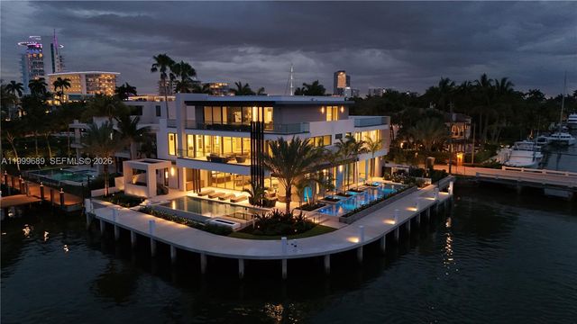 1400 W Lake Drive, Fort Lauderdale, FL 33316