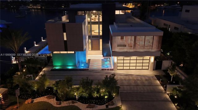 1400 W Lake Drive, Fort Lauderdale, FL 33316