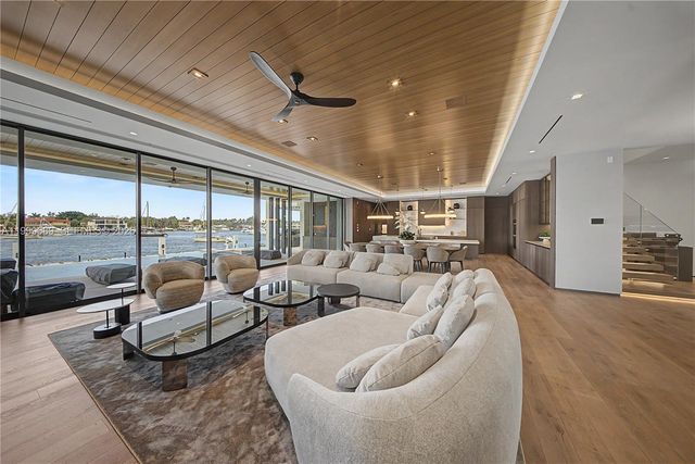 1400 W Lake Drive, Fort Lauderdale, FL 33316