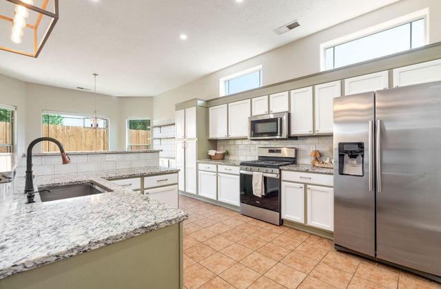212 Riesling Road, Bernalillo, NM 87004