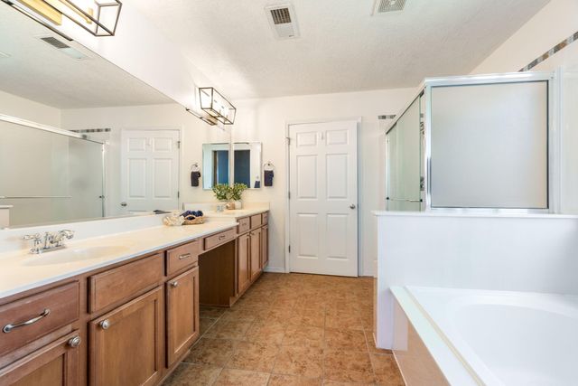 212 Riesling Road, Bernalillo, NM 87004