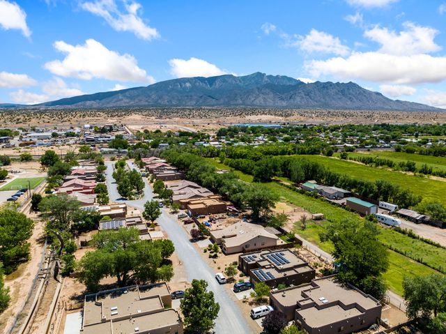 212 Riesling Road, Bernalillo, NM 87004