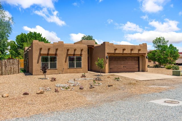 212 Riesling Road, Bernalillo, NM 87004