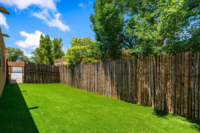 212 Riesling Road, Bernalillo, NM 87004