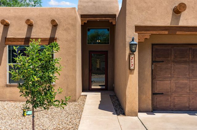 212 Riesling Road, Bernalillo, NM 87004