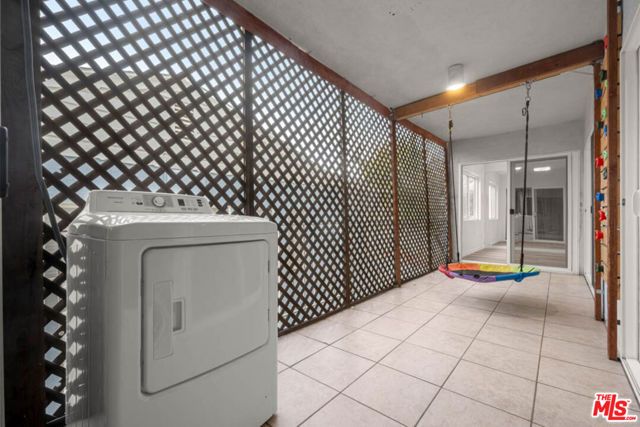 423 S Rexford Drive 202, Beverly Hills, CA 90212