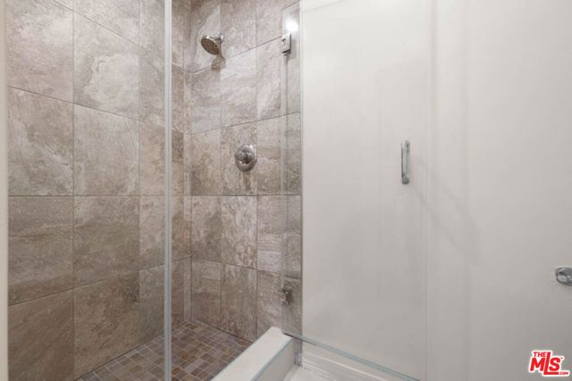 423 S Rexford Drive 202, Beverly Hills, CA 90212