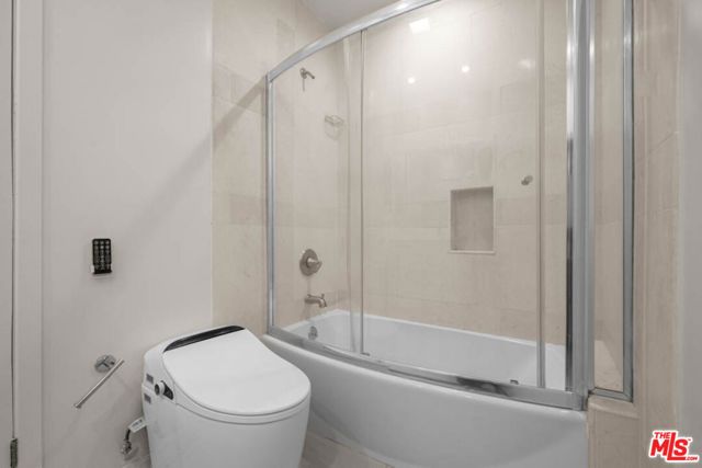 423 S Rexford Drive 202, Beverly Hills, CA 90212