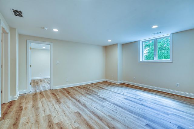 6755 Old Stonehouse Drive, Newburgh, IN 47630