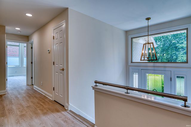 6755 Old Stonehouse Drive, Newburgh, IN 47630