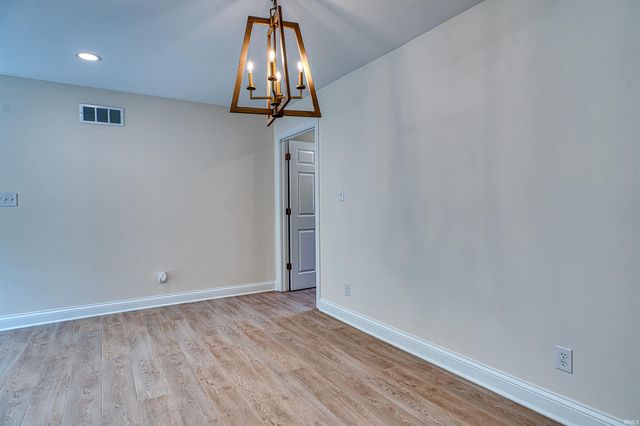 6755 Old Stonehouse Drive, Newburgh, IN 47630