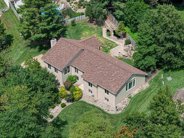 6755 Old Stonehouse Drive, Newburgh, IN 47630